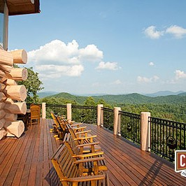 Falling Waters Lodge - Large open deck