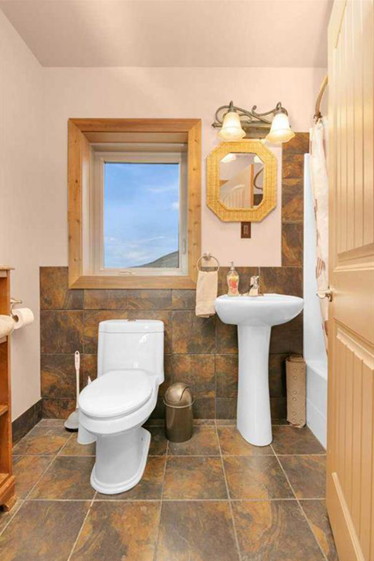 Cascade Handcrafted Log Homes - Home For Sale