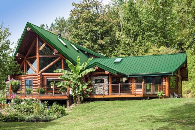Cascade Handcrafted Log Homes - Hillside Home