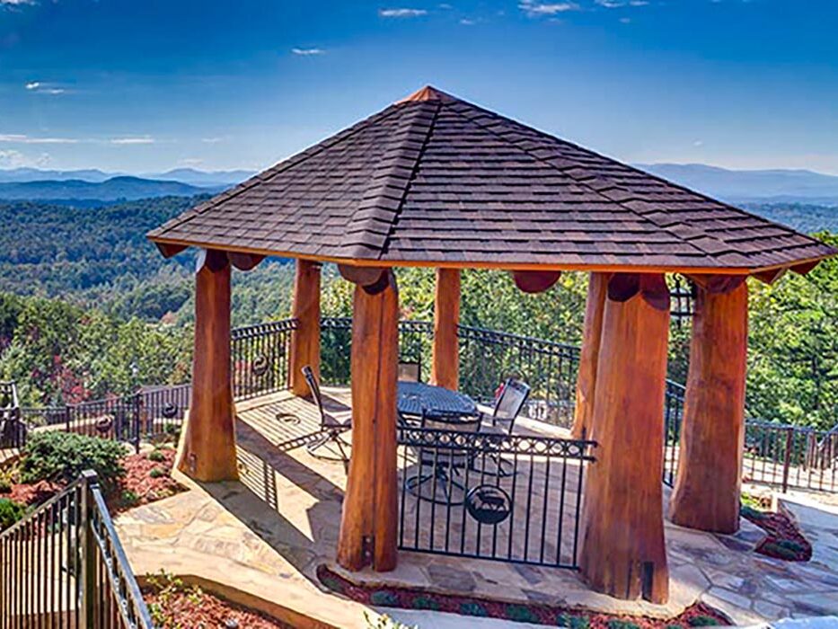 Cascade Handcrafted Octagonal Gazebo
