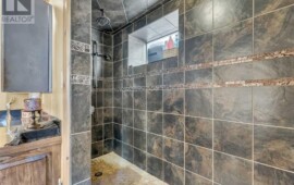 Cascade Handcrafted Log Homes - Alberta Log Home For Sale