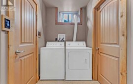 Cascade Handcrafted Log Homes - Alberta Log Home For Sale