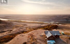 Cascade Handcrafted Log Homes - Alberta Log Home For Sale