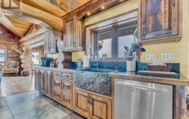 Cascade Handcrafted Log Homes - Alberta Log Home For Sale